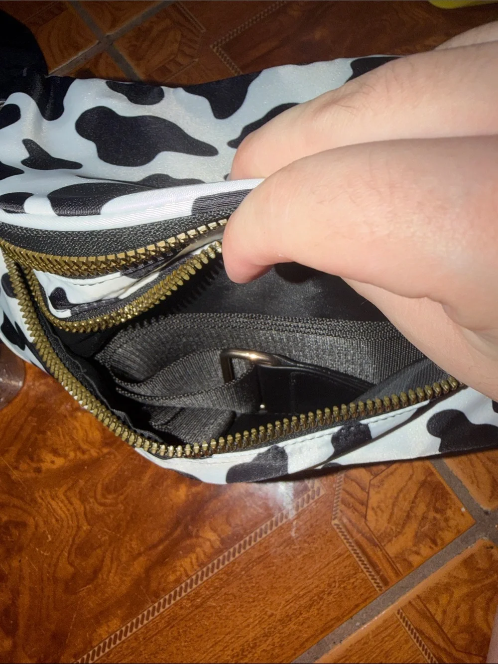Black & White Cow Print Crossbody Shoulder Bag_6
